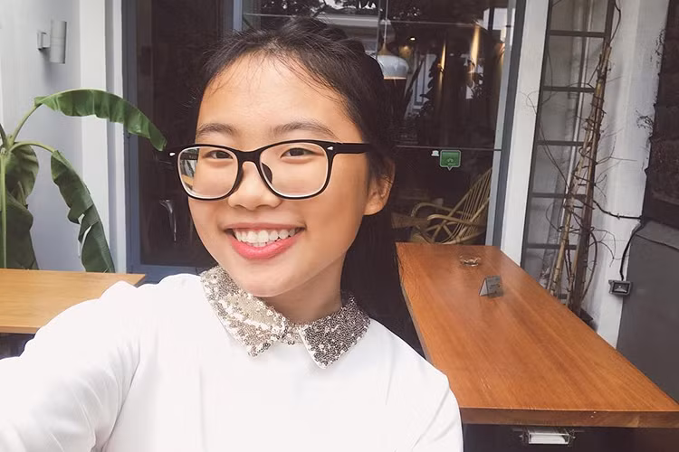 Hot Face sao Viet 24h: Phuong My Chi tuoi roi sau scandal vo on