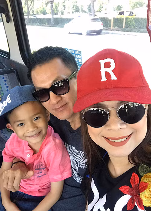 Thanh Thảo và bạn trai Việt kiều cùng đưa bé Jacky đi chơi ở Mỹ.