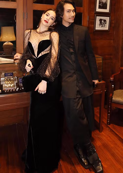 Hình ảnh Hồ Ngọc Hà thân thiết bên NTK Lý Quí Khánh. Ảnh: Facebook Lý Quí Khánh