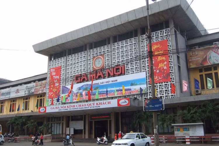 De xuat di doi ga Ha Noi ra khoi noi thanh