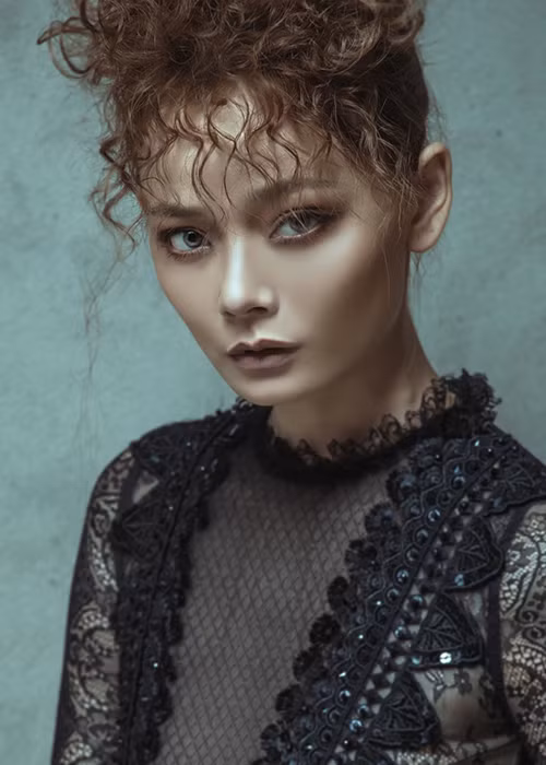 Ngay khi phải dừng lại đầy tiếc nuối trong tập 6, “chị đại” Hoàng Oanh bất ngờ xuất hiện đầy “ma mị” trong bộ ảnh mới.