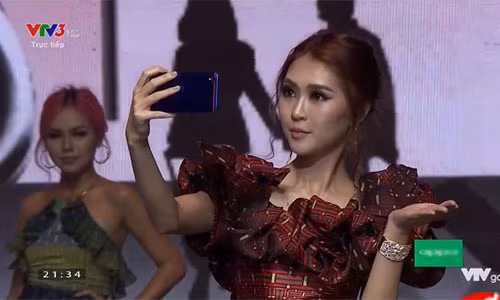 Hoc tro Lan Khue tro thanh quan quan The Face 2017-Hinh-5