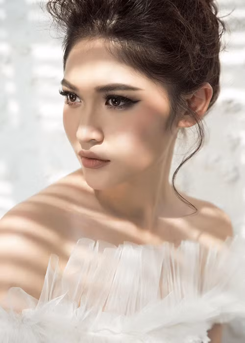 Sau gần 1 năm giành ngôi vị Á hậu 2 cuộc thi Hoa hậu Việt Nam 2016, Thùy Dung ngày càng đẹp mặn mà, quyến rũ. Ảnh: Vietnamnet