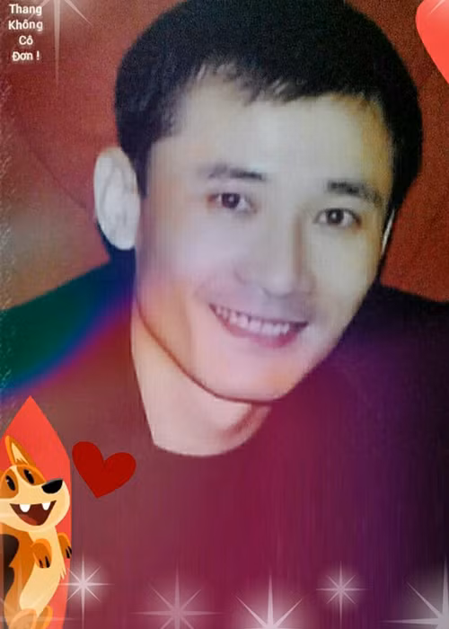 Nam diễn viên phim “Người phán xử” đã kết hôn. Vợ của anh là ca sĩ của Đoàn nghệ thuật Phòng không không quân. Ảnh: FBNV