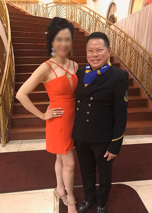 Ông Hoàng Kiều vẫn vui vẻ, phong độ sau khi kết thúc mối tình với Ngọc Trinh.