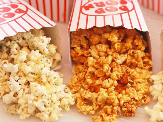 .Snack khoai tây, bỏng ngô thường có chứa chất béo chuyển hóa mà nhiều người không biết. Nhiều loại bỏng ngô được chế biến bằng lò vi sóng hoặc đóng gói thường có chứa chất béo chuyển hóa để giúp chế biến và tạo hương vị cho loại thực phẩm này.