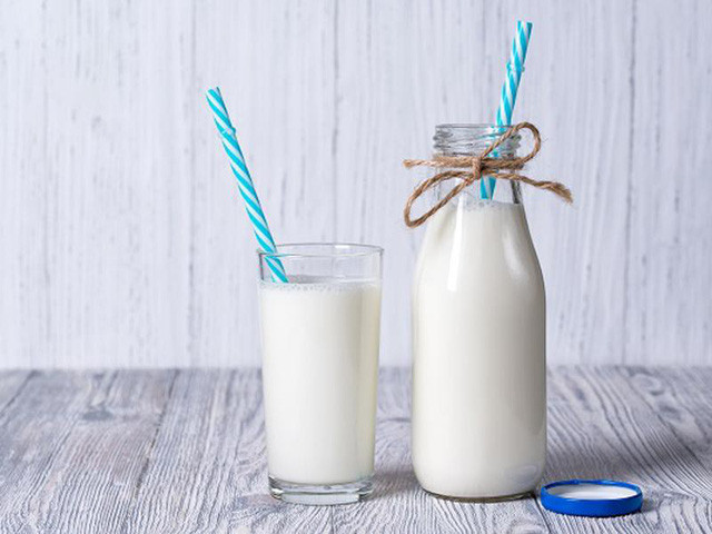 Một số thịt và các sản phẩm từ sữa có chứa một lượng nhỏ chất béo chuyển hóa tự nhiên. Nhưng hầu hết chất béo chuyển hóa được hình thành thông qua một quy trình hydro dầu ăn nhằm giúp thực phẩm được bảo quản lâu hơn, bắt mắt hơn.