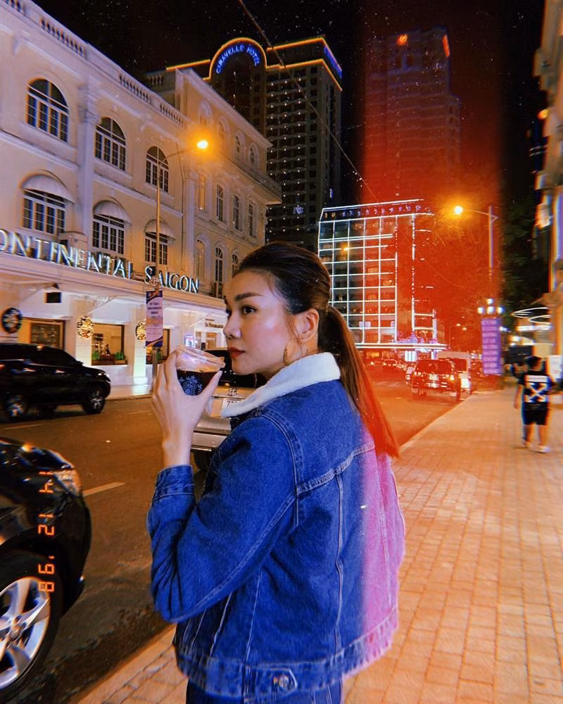 Diem Huong tai xuat voi guong mat ngay cang khac la-Hinh-6