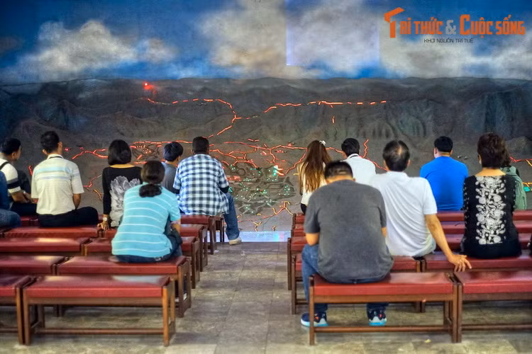 Trên bản đồ du lịch, Bảo tàng Lịch sử Quân sự Việt Nam đã trở thành một điểm tham quan hấp dẫn của thủ đô Hà Nội. Không chỉ thu hút khách trong nước, Bảo tàng đã đón hàng triệu lượt khách quốc tế đến từ khắp các châu lục.