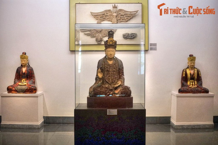 Nhiều hiện vật của Bảo tàng đã được công nhận là Bảo vật quốc gia, như tượng Hoàng hậu Trịnh Thị Ngọc Trúc, tượng Quan Âm nghìn mắt nghìn tay Thời Lê Trung hưng, tranh Hai thiếu nữ và em bé, tranh Em Thúy...