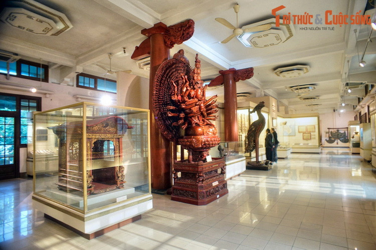 Bảo tàng sở hữu nhiều bộ sưu tập quý hiếm, được quốc tế biết đến như sưu tập hiện vật thuộc các nền văn hóa khảo cổ từ sơ kỳ thời đại đồ đá cũ đến thời đại đồng thau và sắt sớm; Văn hóa Đông Sơn; Gốm men cổ Việt Nam; Đồ đồng thời Lê Nguyễn...