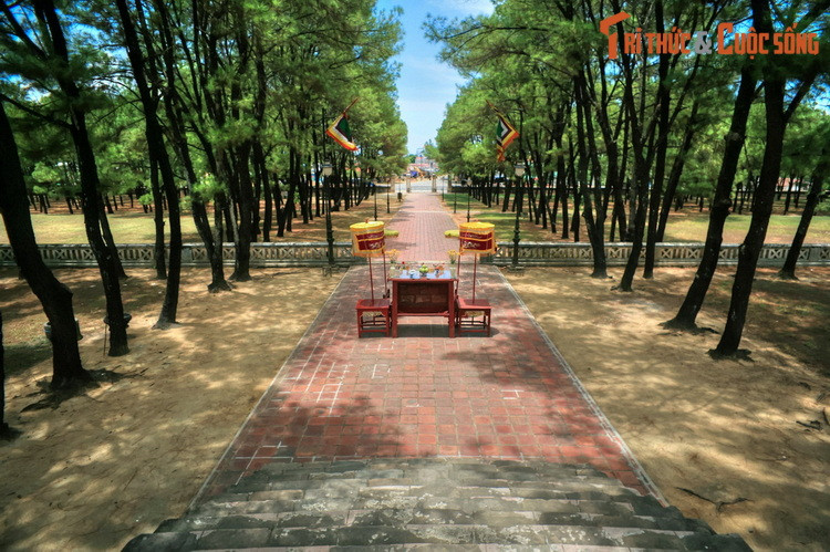 Lễ tế Giao đã được triều Nguyễn tổ chức đều đặn vào mỗi mùa xuân kể từ năm 1807 đến năm 1885. Theo thông lệ, sau Tết Nguyên đán, Khâm Thiên Giám sẽ chọn ra một ngày tốt để dâng lên nhà vua phê chuẩn, sau đó triều đình bắt đầu chuẩn bị cho đại lễ.