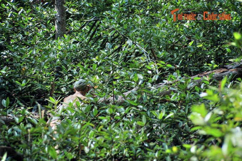 Trong tình cảnh đó, lưc lượng đặc công thủy của ta bám trụ lại tiếp tục chiến đấu, tạo nên danh tiếng huyền thoại của đặc công Rừng Sác.