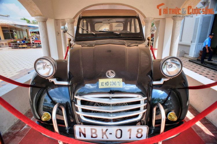 Chiếc xe hơi mà gia đình Công tử Bạc Liêu từng sử dụng ngày trước.