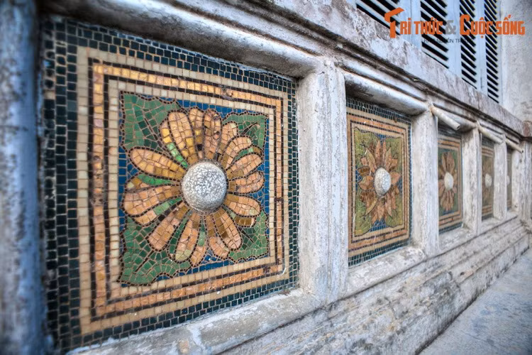 Không rõ lời kể nào là chính xác, nhưng có một điều chắc chắn là vua Thành Thái đã có những phút giây hạnh phúc bên người vợ mới cưới ở Bạch Dinh, trong thời kỳ u ám khi chịu sự quản thúc của người Pháp.