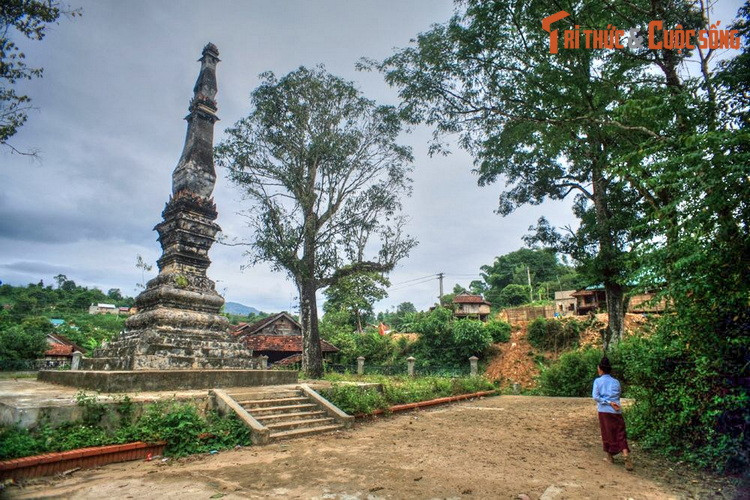 Từ hàng trăm năm nay, tháp Mường Luân được nhân dân trong vùng coi là “vị thần hộ mệnh” để bảo vệ cuộc sống cho dân bản, phù trợ con người có sức khỏe và mùa màng bội thu…