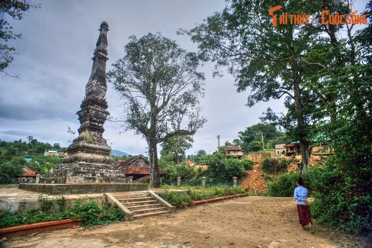 Từ hàng trăm năm nay, tháp Mường Luân được nhân dân trong vùng coi là “vị thần hộ mệnh” để bảo vệ cuộc sống cho dân bản, phù trợ con người có sức khỏe và mùa màng bội thu…