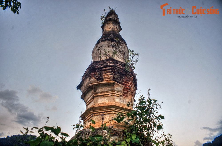 Cùng với tháp Mường Luân, tháp Chiềng Sơ, tháp Mường Và, tháp Mường Bám làm nên một sự giao thoa văn hóa đặc sắc trên cơ sở của mối quan hệ lịch sử đặc biệt Việt – Lào ở vùng đất Tây Bắc.