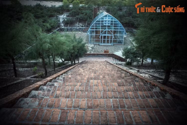 Vào tối 27/6 vừa qua, tại xã Phú Diên (Phú Vang, Thừa Thiên-Huế) đã diễn ra lễ công bố kỷ lục Việt Nam và kỷ lục thế giới đối với tháp Phú Diên, một di tích lịch sử độc đáo của vương quốc Chăm Pa tại địa phương.