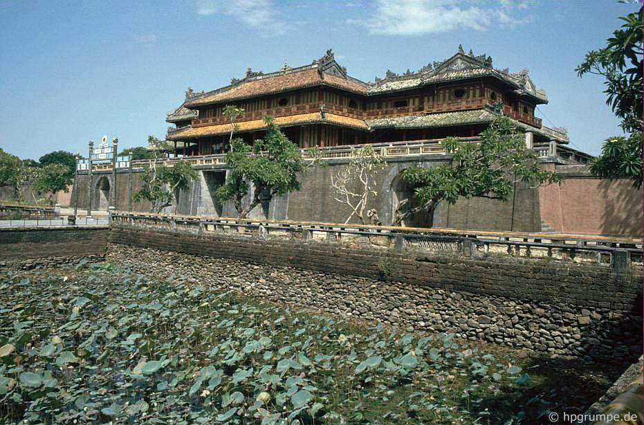 Một góc Hoàng thành Huế.