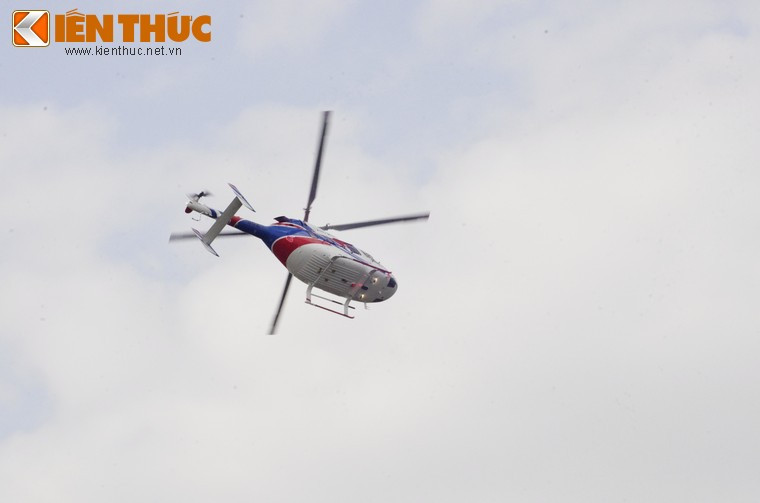 Được sản xuất để trở thành loại trực thăng vận tải hành khách đa năng, Ansat có thể chứa được tối đa 7 hành khách hoặc mang theo kiện hàng nặng tối đa 1500 kg.