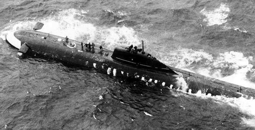 Tiếp đến là thảm hoạ của tàu ngầm hạt nhân K-8 được đóng theo lớp Đề án 627A. Đây cũng là một tàu ngầm hạt nhân đã chìm sau khi bốc cháy. Ảnh: NI.