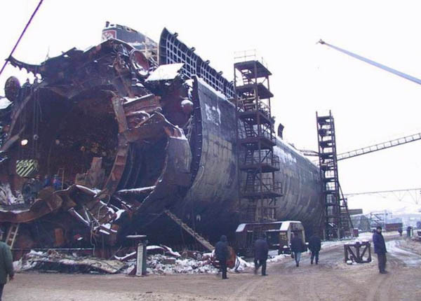 Nguyên nhân của vụ tai nạn được cho là do loại ngư lôi dùng nhiên liệu hydro lỏng. Sau vụ tai nạn này, Hải quân Nga đã loại biên toàn bộ các loại ngư lôi dùng nhiên liệu Hydro lỏng để tránh sự vụ tương tự xảy ra trong tương lai. Ảnh: NI.