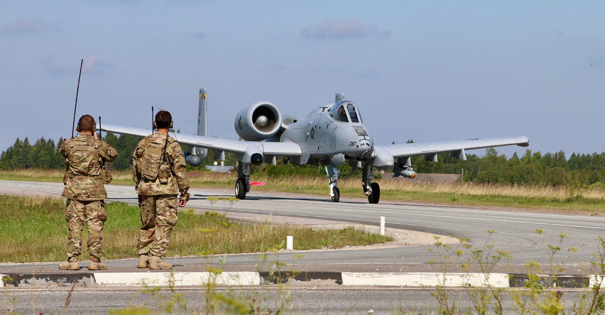 Hiện tại, nước này còn mở thêm các căn cứ quân sự mới ở Ba Lan. Ví dụ như hồi tháng năm vừa rồi, Mỹ mở thêm căn cứ sân bay quân sự Miroslawiec ở Ba Lan với trang bị các máy bay không người lái MQ-9 hiện đại bậc nhất của Không quân nước này. Nguồn ảnh: BI.