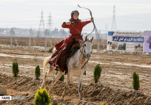 Do đang bị cấm vận, có rất ít chuyến bay thương mại tới đất nước hồi giáo này, phần lớn các vận động viên tham dự phải đi vòng tới Malaysia sau đó mới có thể bay thẳng tới Iran hoặc đi vòng qua các nước lân cận ở Iran. Ảnh: Fars.