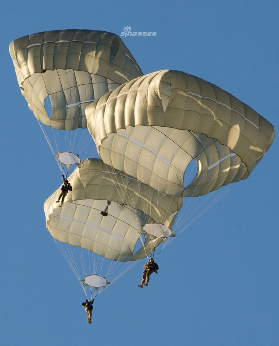 Các lữ đoàn dù trong các sư đoàn bộ binh của quân đội Mỹ là lực lượng tinh nhuệ nhất của sư đoàn này, luôn được đảm nhận những nhiệm vụ nguy hiểm và gai góc nhất. Nguồn ảnh: Sina.