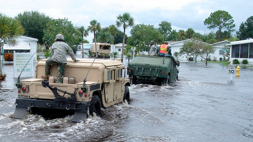 Các loại phương tiện quân sự đặc chủng của vệ binh quốc gia có khả năng sử dụng cơ động hơn trong tình trạng khẩn cấp, không như các loại phương tiện của cứu hoả, cứu hộ. Nguồn ảnh: Pinterest.