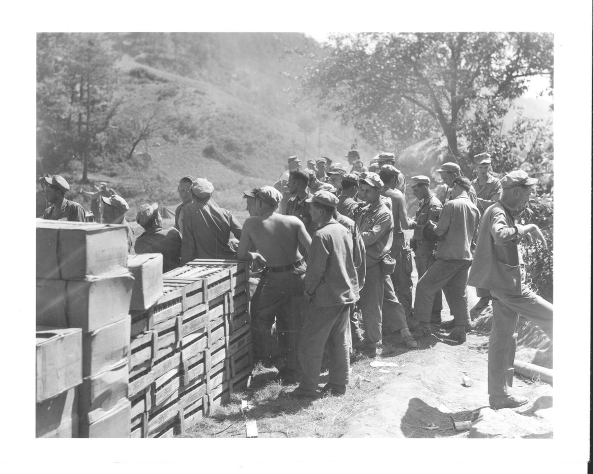 Cuộc chiến ở bán đảo Triều Tiên được Thuỷ quân Lục chiến Mỹ mô tả lại là khắc nghiệt, gai góc và căng thẳng hơn nhiều Chiến tranh Thế giới thứ hai khi đối đầu với họ còn có cả chí nguyện quân Trung Quốc cực kỳ đông. Nguồn ảnh: BI.