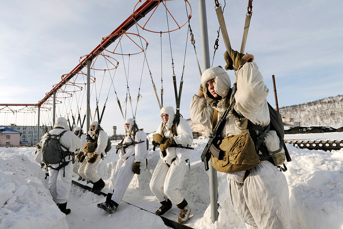 Thậm chí Hải quân đánh bộ Nga còn có khả năng đổ bộ bằng đường không để thực hiện các nhiệm vụ mang tính đặc thù cao. Nguồn ảnh: TASS.