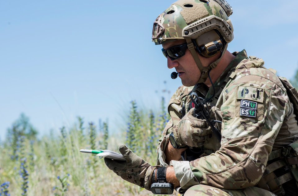 Có quân số 500 người nhưng lực lượng Lính dù Cứu hộ lại được coi là một trong những lực lượng đặc nhiệm tinh nhuệ nhất của Quân đội Mỹ. Lực lượng này trực thuộc Không quân Mỹ, có nhiệm vụ ứng cứu mọi phi công trong trường hợp máy bay của anh ta bị rơi trong lòng địch. Nguồn ảnh: BI.