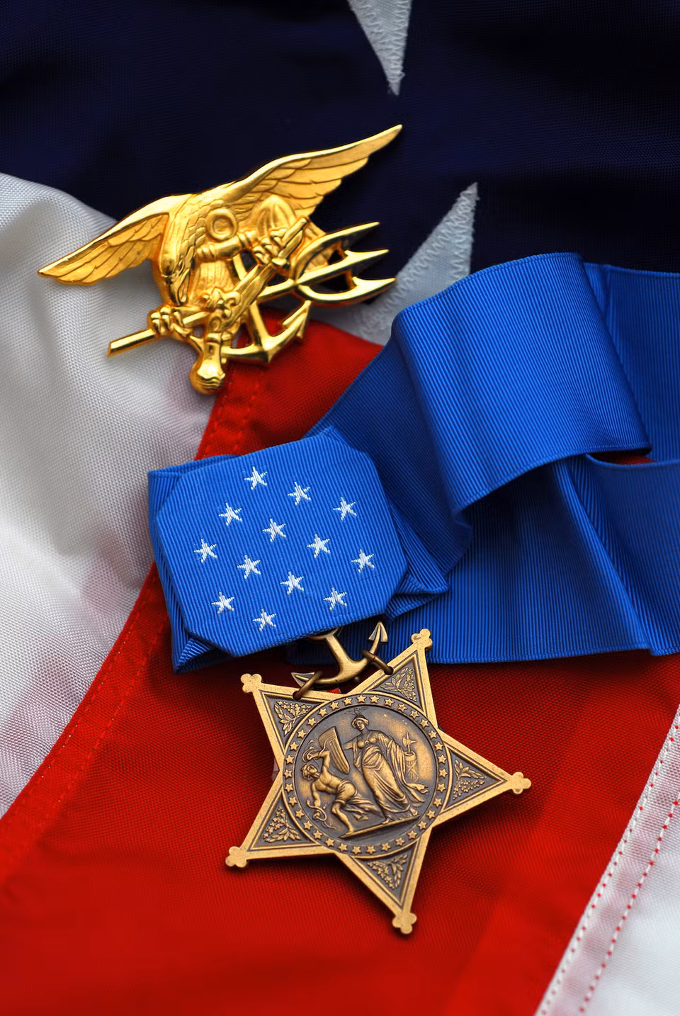 Được thành lập bởi John F. Kennedy và ra mắt lần đầu tiên tại Chiến trường Việt Nam, biệt kích hải quân Navy SEAL của Mỹ là niềm cảm hứng của rất nhiều nhà văn, nhà biên kịch để dựng lên hình ảnh anh hùng đậm chất Mỹ. Nguồn ảnh: BI.