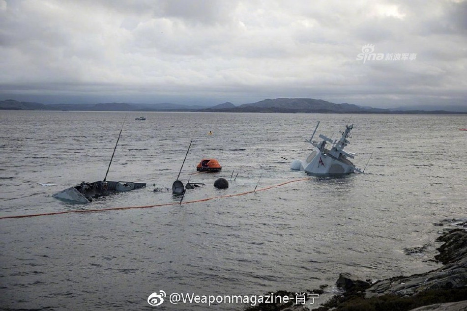 Vụ tai nạn xảy ra ở cách bờ vài trăm mét, trong nỗ lực cứu KNM Helge Ingstad khỏi bị chìm, thuyền trưởng của khu trục hạm này đã quyết định ủi bãi - đâm thẳng tàu vào khu vực mắc cạn để tránh việc nó bị chìm hoàn toàn xuống lòng biển. Nguồn ảnh: Sina.