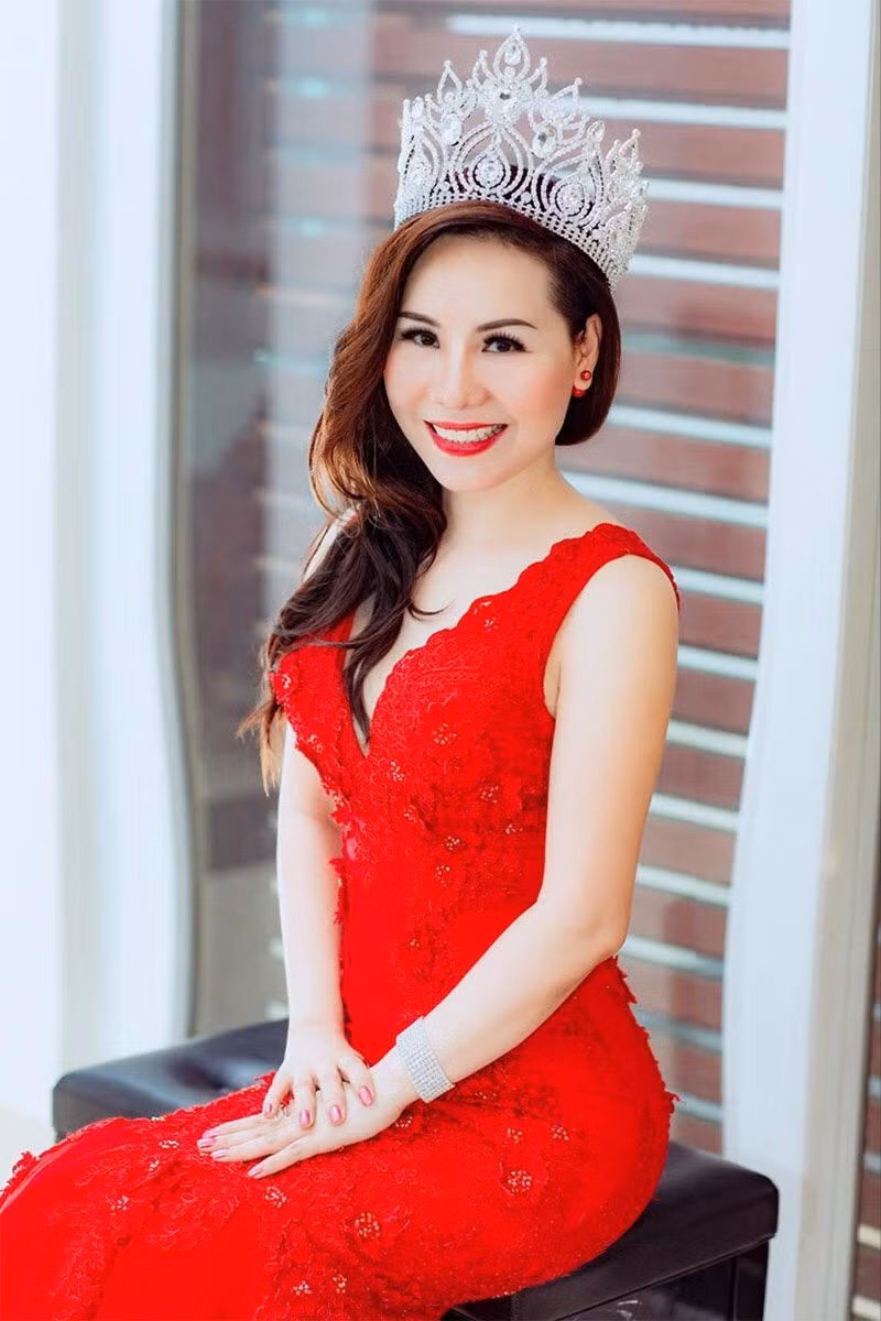 Cô cũng luôn duy trì chế độ tập luyện thường xuyên để giữ gìn vóc dáng.