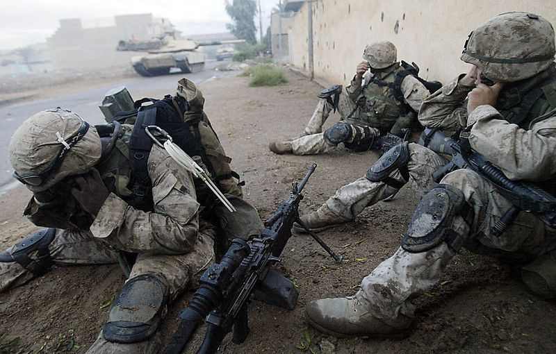 Tổng cộng có 82 lính Mỹ thiệt mạng trong khi đó có 600 lính Mỹ khác bị thương. Phía Anh cũng có tới 12 lính thiệt mạng và 53 lính bị thương. Khoảng 2000 khủng bố đã bị tiêu diệt và 1200 tên khác bị bắt sống. Nguồn ảnh: BI.