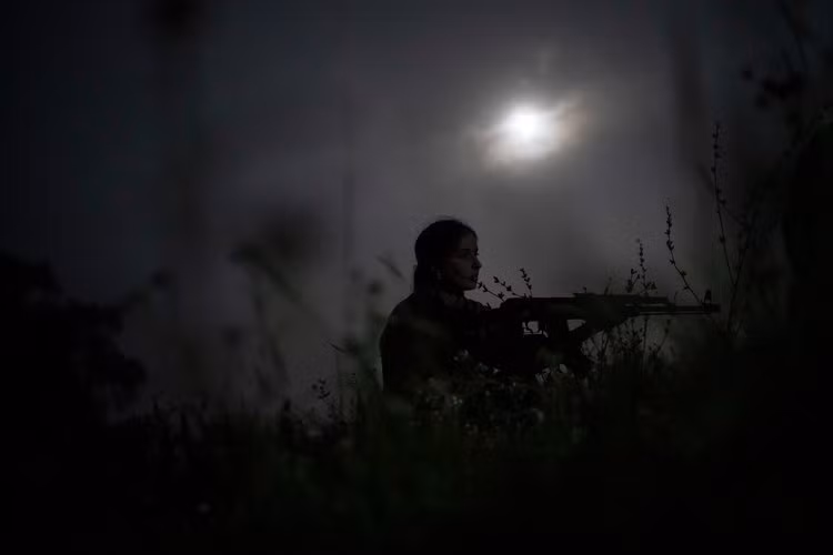 Dù dành cho thanh thiếu niên, các trại huấn luyện này cũng có cường độ cực kỳ cao và khiến không ít cô cậu bé đang ở độ tuổi đi học phải khóc hết nước mắt vì mệt mỏi và căng thẳng. Nguồn ảnh: BI.