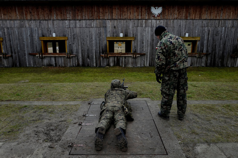 Ba Lan đứng ở vị trí thứ 8 với quân số chỉ 184.000 quân trên tổng số 38,5 triệu dân. Quốc gia đông Âu này có 99 chiến đấu cơ, 1065 xe tăng thiết giáp các loại và 83 tàu chiến. Ngân sách quốc phòng năm 2018 của Ba Lan lên tới 9,36 tỷ USD. Nguồn ảnh: BI.