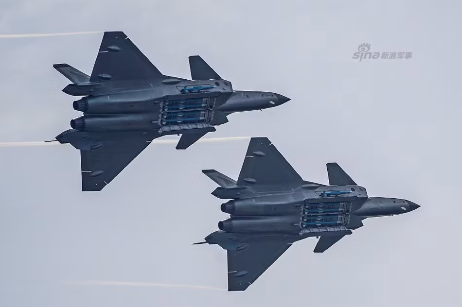 My lai boc me kha nang tan cong tam xa cua J-20 Trung Quoc-Hinh-8