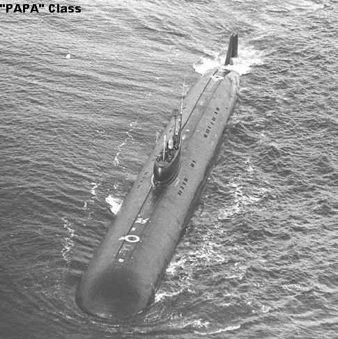 Với ý tưởng sử dụng tốc độ để bỏ chạy khi bị truy đuổi, Đề án 661 không quan tâm tới yếu tố yên lặng của tàu ngầm mà chỉ tập trung vào yếu tố tốc độ. Kết quả là khi thử nghiệm lặn ở độ sâu 100 mét, tàu đã đạt tốc độ tới... 82,8 km/h. Nguồn ảnh: Warhistory.