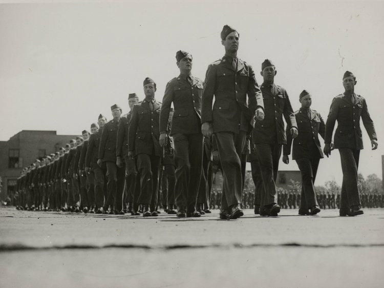 Do số nam thanh niên hàng năm đến tuổi thực hiện nghĩa vụ quân sự là quá lớn, các chương trình huấn luyện, đào tạo binh lính cũng phải được cụ thể hoá, chuyên môn hoá và được tổ chức một cách khoa học hơn nhằm đáp ứng được việc đào tạo số lượng tân binh nhiều hơn nhiều trong quá khứ. Nguồn ảnh: BI.