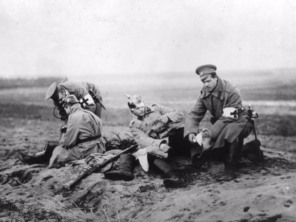 Rất khó có thể thống kê chính xác thương vong trong Chiến tranh Thế giới thứ nhất, tuy nhiên nhiều nhà sử học cho rằng con số gần chính xác là 37 triệu người bao gồm cả lính và dân thường bị thương vong. Nguồn ảnh: BI.