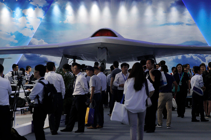 Máy bay không người lái tàng hình thế hệ mới mang tên CH-7 - Cầu Vồng 7 của Trung Quốc có nét tương đồng rất lớn với MQ-9 của Mỹ cũng có mặt trong Triển lãm Hàng không Zhuhai năm nay. Nguồn ảnh: TASS.