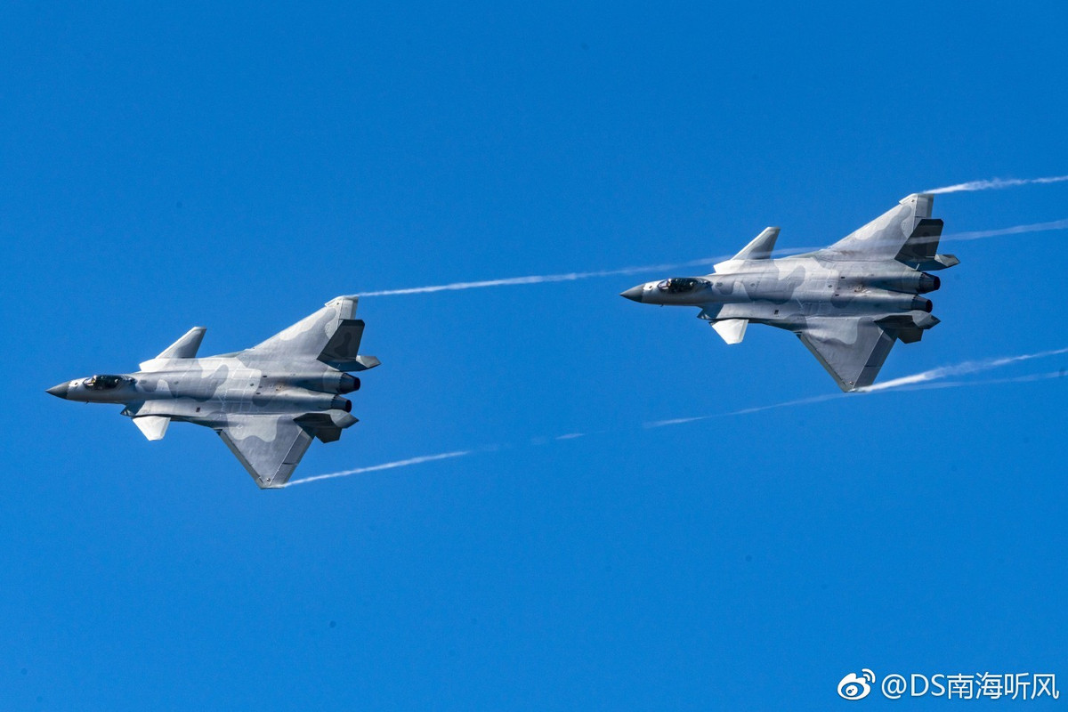 Báo chí Trung Quốc từng tự hào tuyên bố nước này đã hoàn thiện động cơ WS-15 cùng với bốn dây chuyền sản xuất J-20. Dự kiến từ năm 2019 trở đi, Trung Quốc sẽ lắp ráp toàn bộ chiến đấu cơ tàng hình J-20 với động cơ nội địa WS-15. Nguồn ảnh: Weibo.