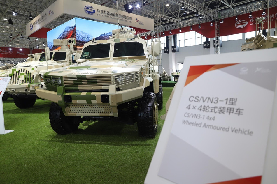 Tiếp đến là CS/VN3-1. Đây là loại thiết giáp bánh lốp thiên về nhiệm vụ vận tải, chở quân hoặc phù hợp với các nhiệm vụ trinh sát tốc độ cao. Nguồn ảnh: Sina.