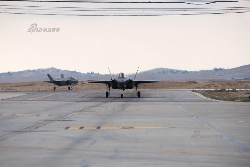 Trước đó, Không quân Israel đã có một không đoàn với 12 chiếc chiến đấu cơ F-35I trong biên chế của mình. Việc nhận thêm F-35I đồng nghĩa với việc không đoàn F-35I thứ hai của Israel đang tiếp tục được thành lập. Nguồn ảnh: Sina.