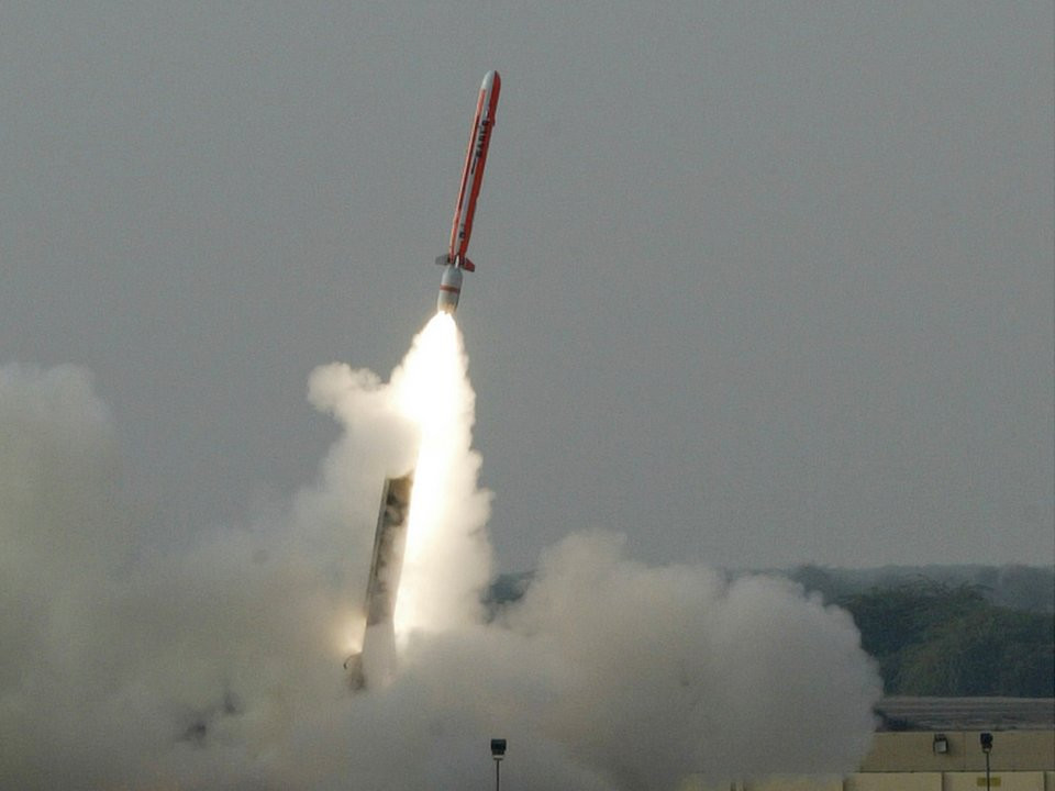 Cuối cùng, hai quốc gia có nguy cơ xảy ra chiến tranh hạt nhân nhất trong thời điểm hiện tại không phải Nga và Mỹ mà lại là Ấn Độ và Pakistan. Cả hai quốc gia này đều sở hữu vũ khí hạt nhân và đang có quan hệ rất căng thẳng, có thể khơi mào một cuộc chạy đua vũ trang kiểu chiến tranh lạnh bất cứ lúc nào. Nguồn ảnh: BI.