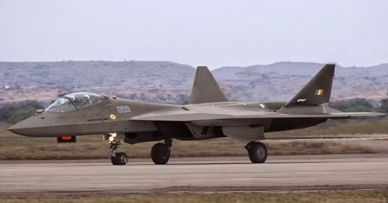 Tiếp đến phải kể tới sức mạnh trên không với chương trình máy bay chiến đấu FGFA được Ấn Độ bắt tay với Sukhoi của Nga cùng nghiên cứu và phát triển. Nguồn ảnh: Nationalinterest.